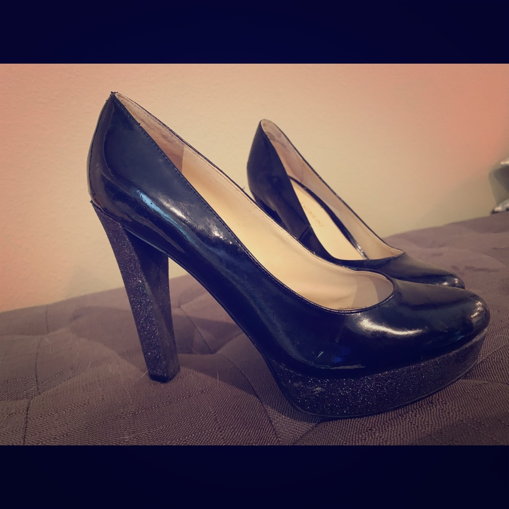 Black platform heel with purple glitter! Size 6